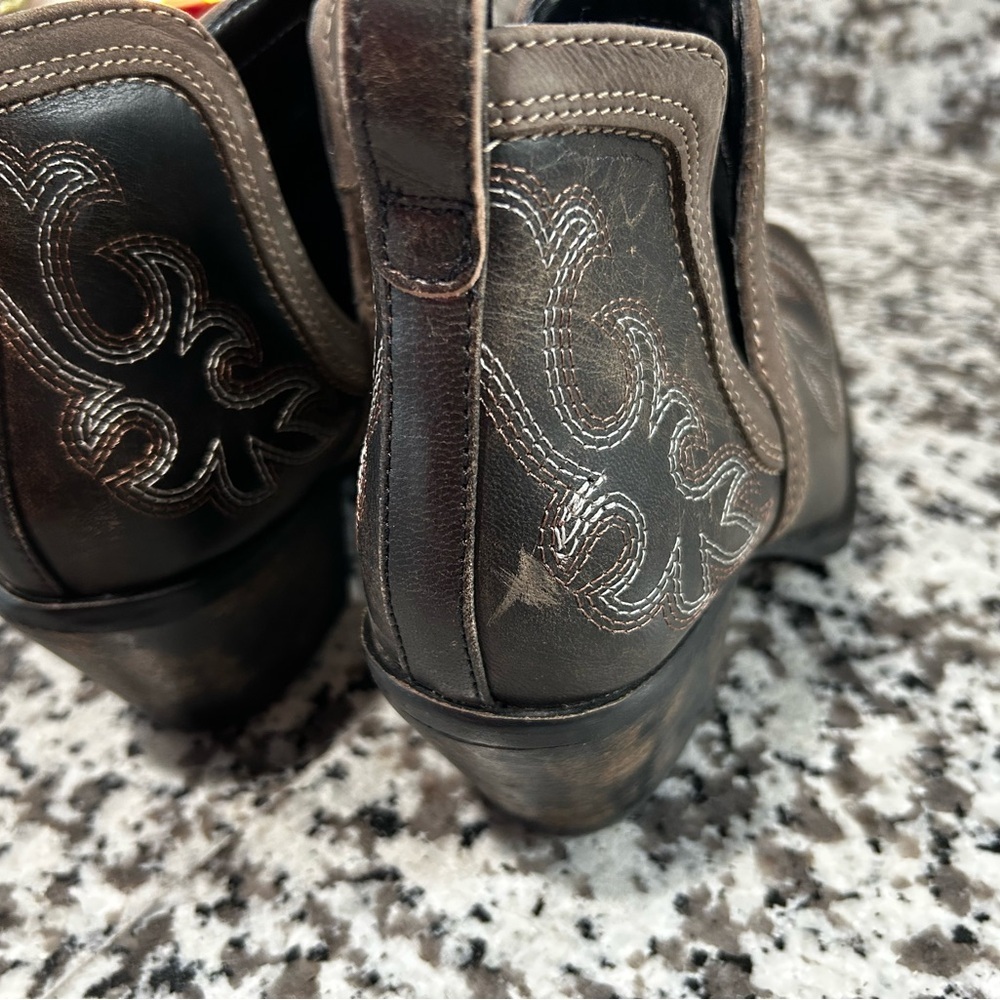 Myra Emmie Faye Stitched Ankle Boot Sz 7 - Picture 9 of 16